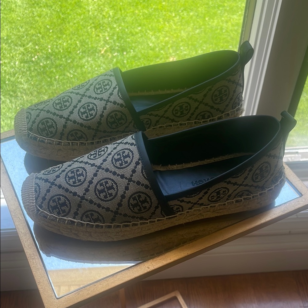 Tory Burch Black and Cream Patterned Espadrilles